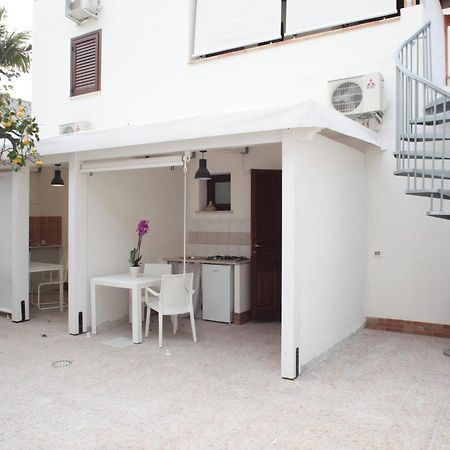 Residence Lion San Vito Lo Capo Buitenkant foto