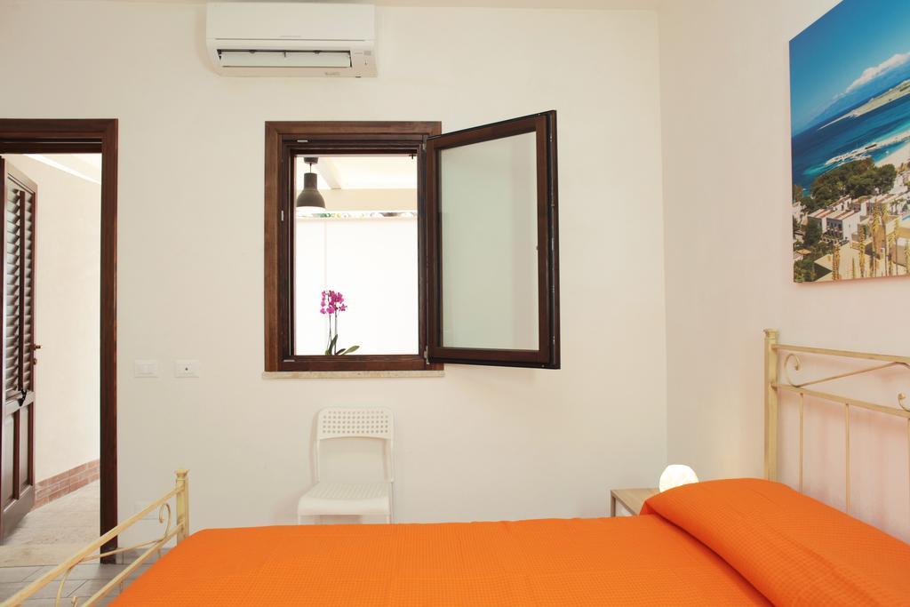 Residence Lion San Vito Lo Capo Buitenkant foto