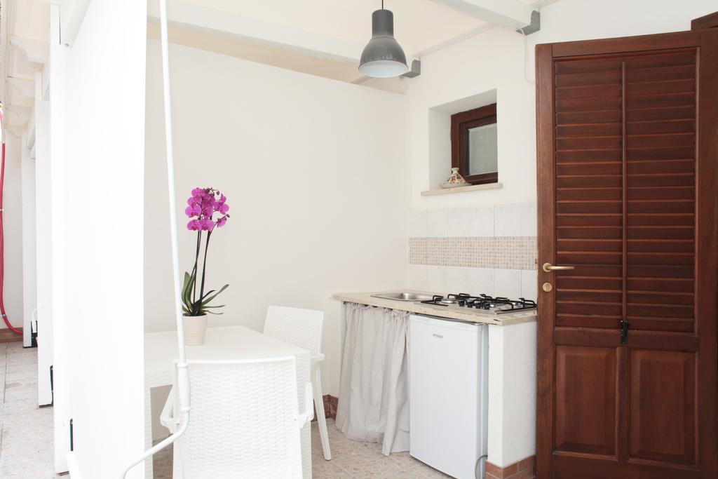 Residence Lion San Vito Lo Capo Buitenkant foto