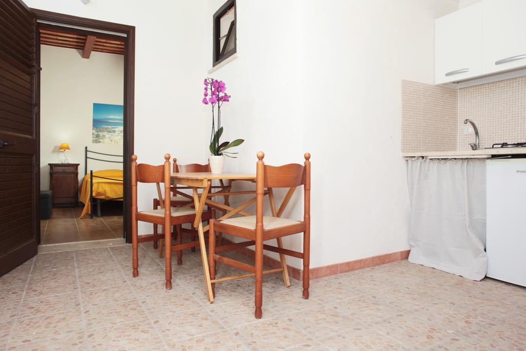 Residence Lion San Vito Lo Capo Buitenkant foto