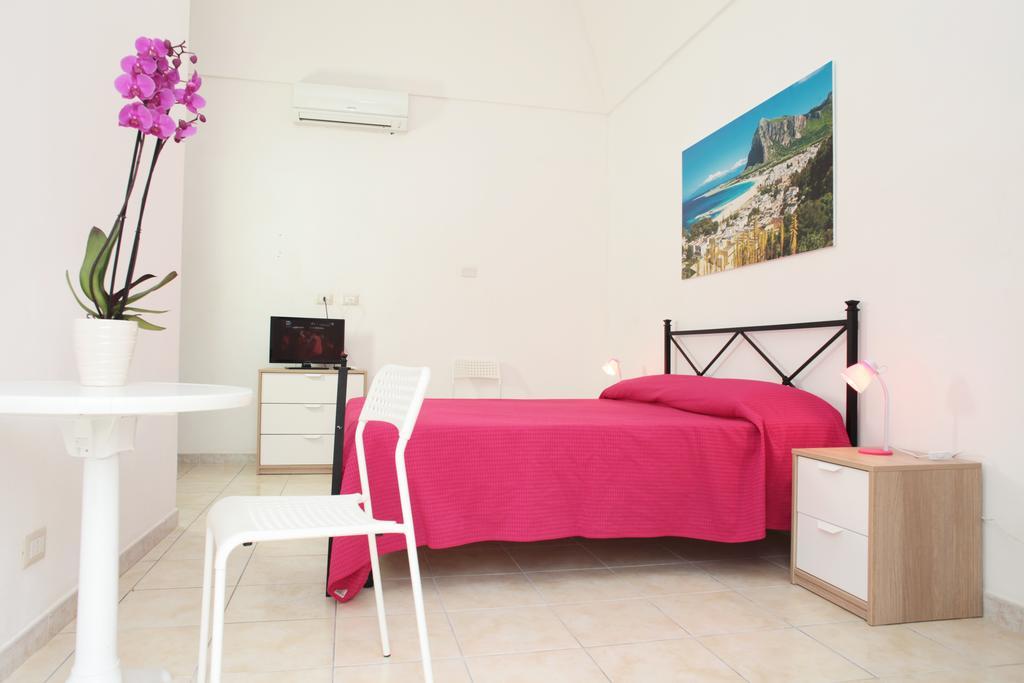 Residence Lion San Vito Lo Capo Buitenkant foto